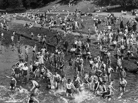 A bigger splash (Print 1934 GLASGOW LIDO) Online Sale